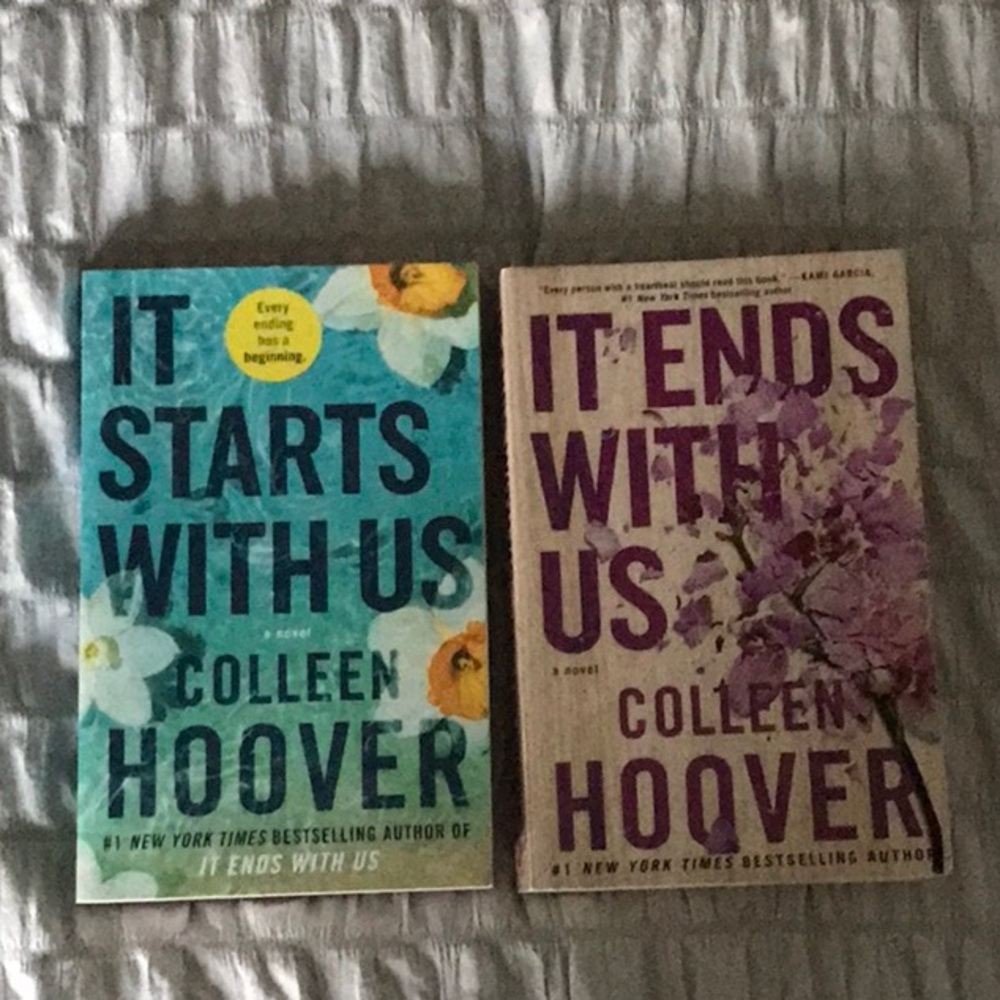 Book Set - It Starts With Us & It Ends With Us